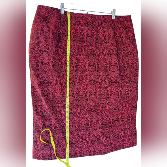 Worthington Women's Red Black Jacquard Pencil Skirt-Size 18W EUC - Picture 5 of 5